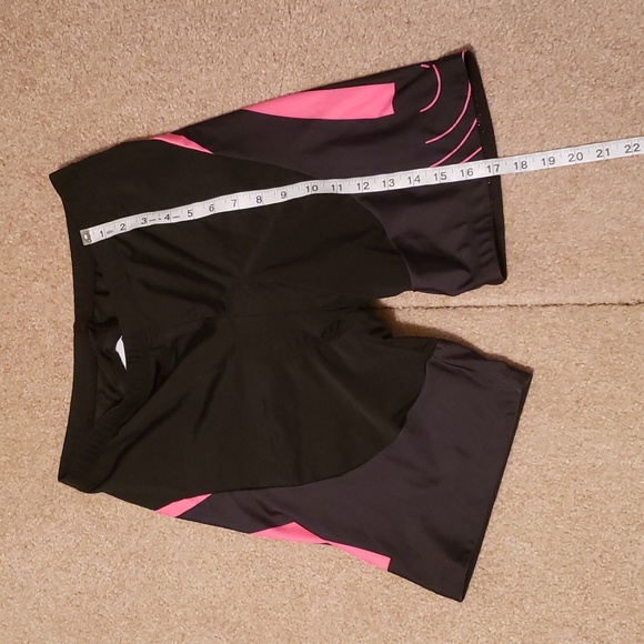 Beroy Women's Cycling Shorts - Picture 6 of 9